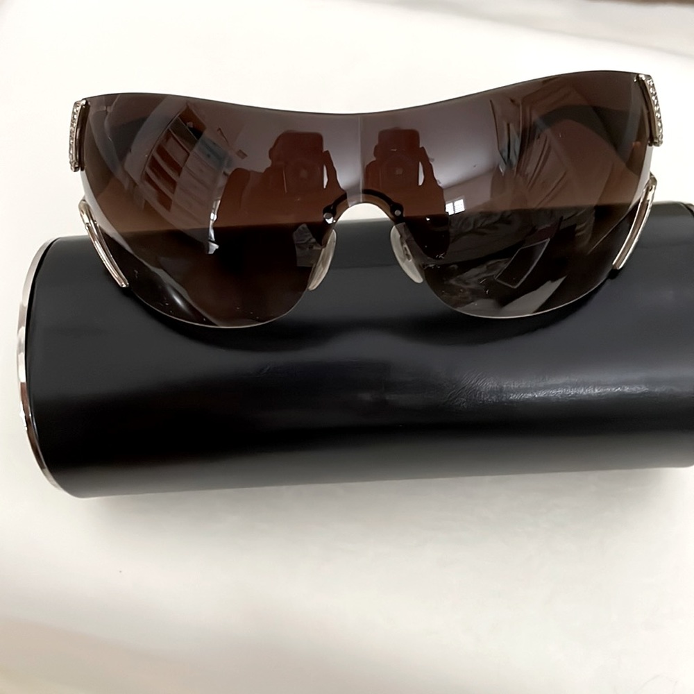 Bvlgari sunglasses. Good condition. Super stylish and cute. Case included.